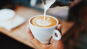 Stoisko z kawą – szansa na zwiększenie przychodów w sklepie