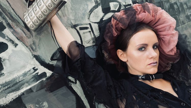 Bunt na sprzedaż - o tym jak moda wchłania każdy trend